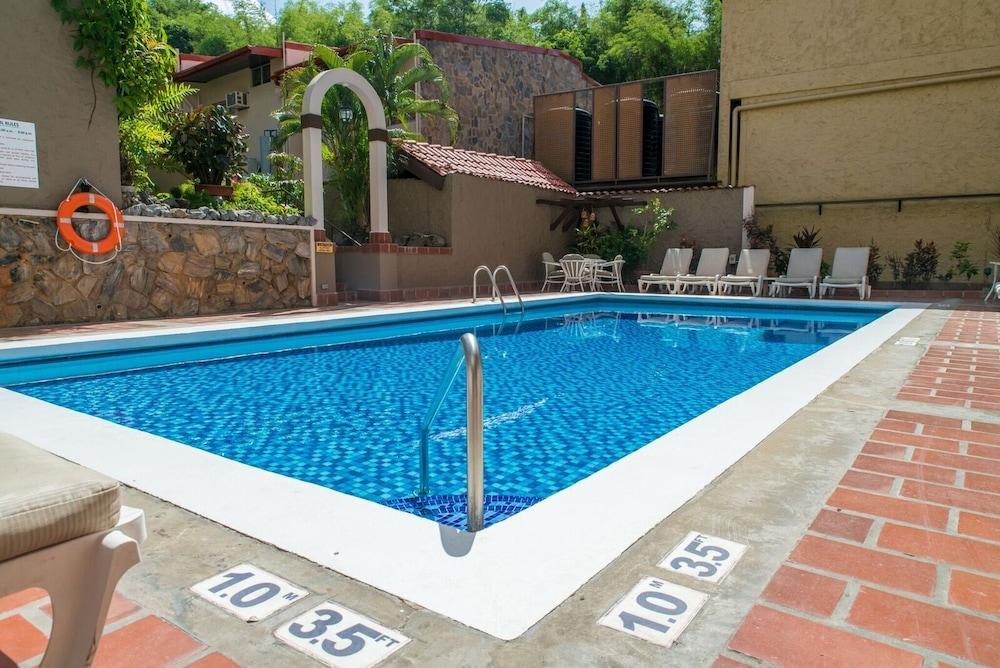 Kapok Hotel Port of Spain Екстер'єр фото