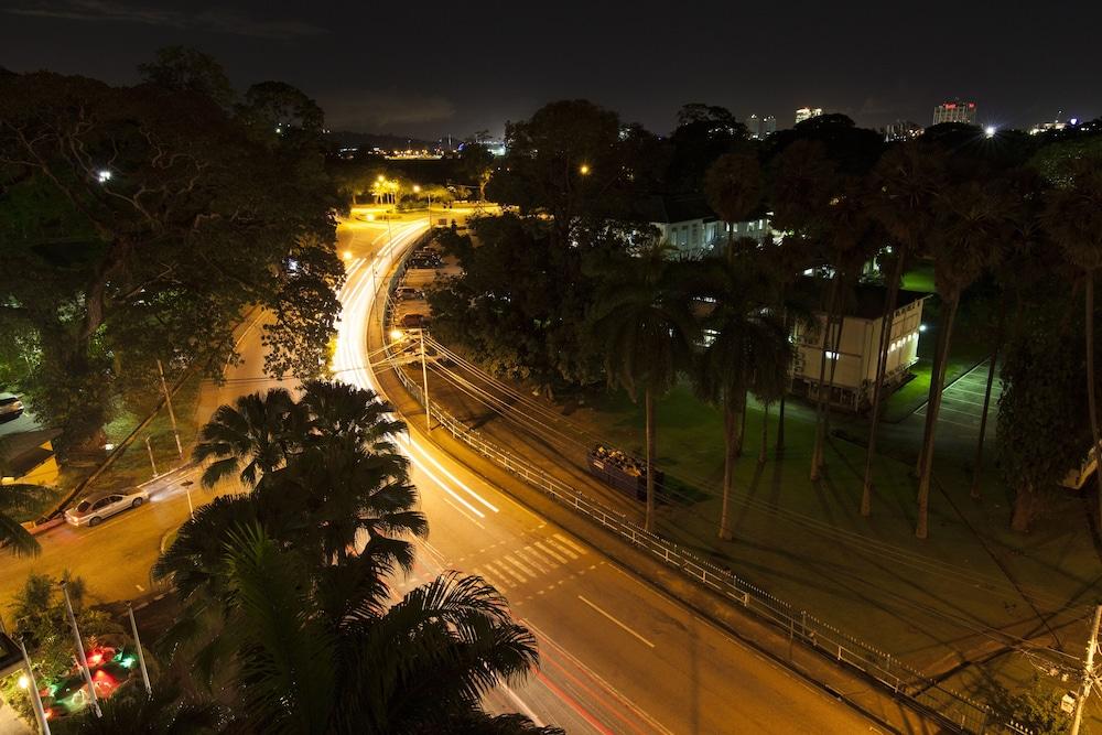 Kapok Hotel Port of Spain Екстер'єр фото